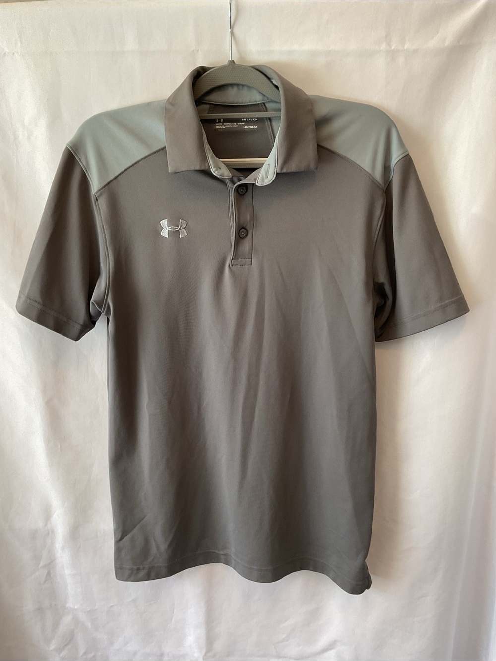 Under Armour Men’s Two-Tone Gray Polo